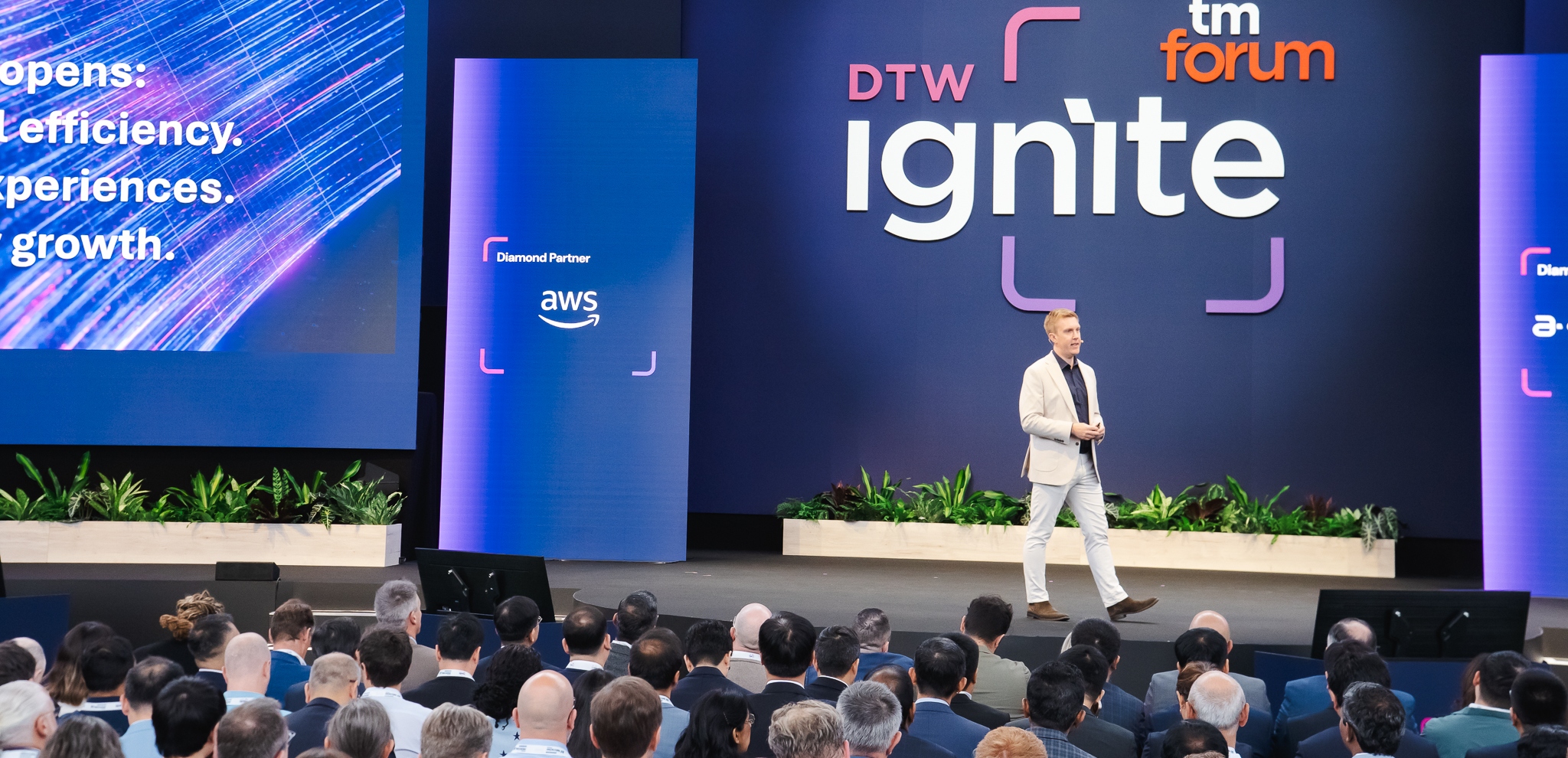 Opening keynote: The future, faster with Nik Willetts